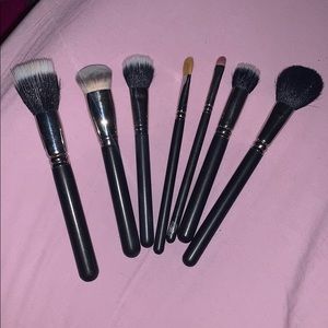 MAC brush bundle RESERVED